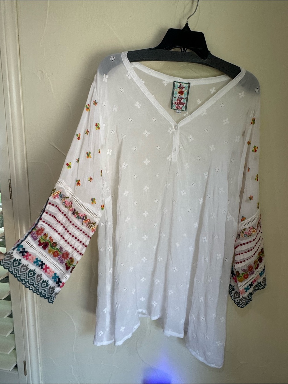 Johnny Was White Embroidered Sleeve Tunic Blouse Coverup Size 3X - Picture 8 of 10